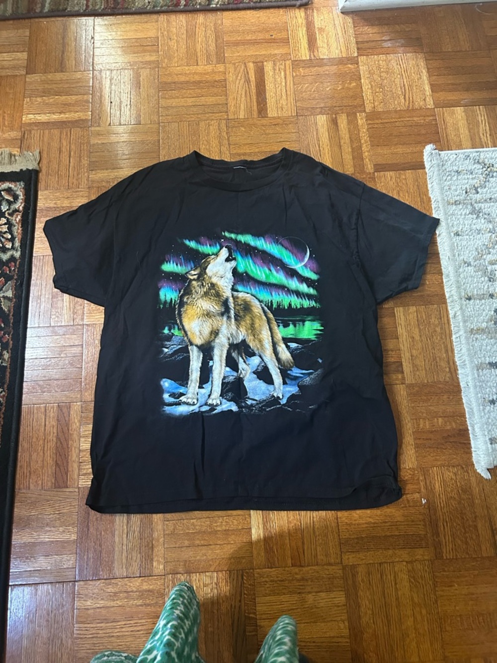 Howling Wolf Graphic Tee - Black with Green & Purple Aurora - Picture 2 of 2